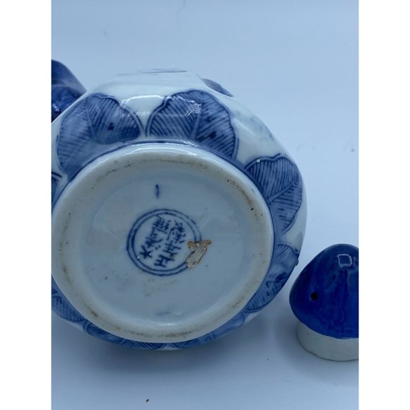 Unique Blue and White Japanese Tea Pot with Butterflies and Sunrises - Picture 6 of 7